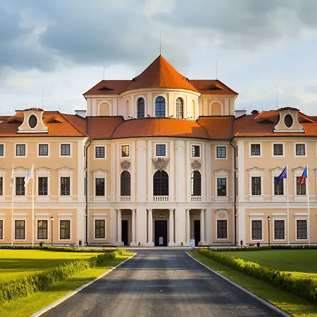 ホテル シャトー リブリツェ Byšice