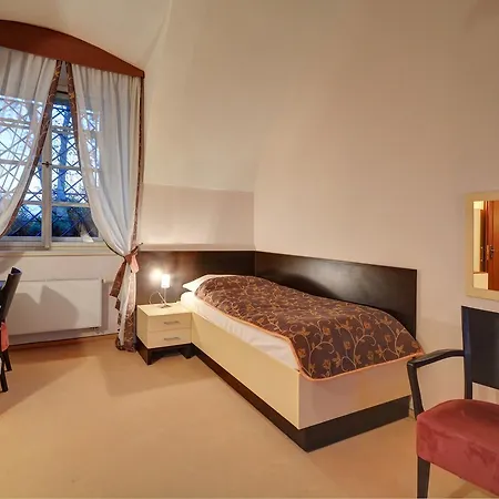 Hotell Chateau Liblice Byšice