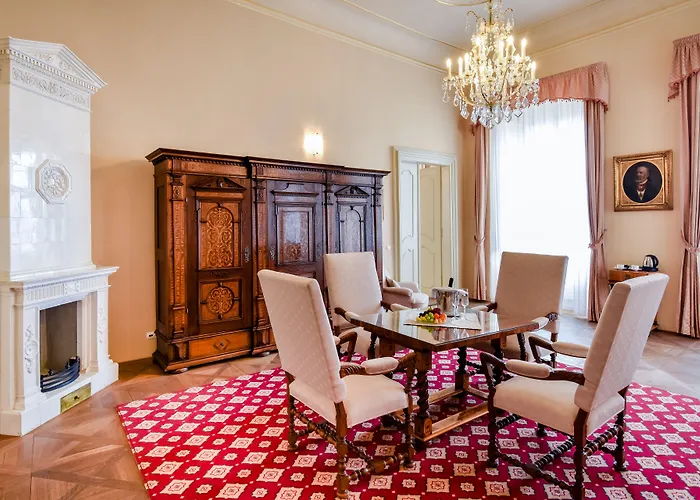 シャトー リブリツェ 4*